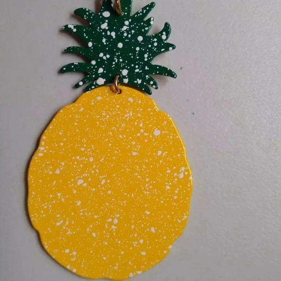 Pineapple Yellow Gold Tone Pendant Necklace - Picture 9 of 9